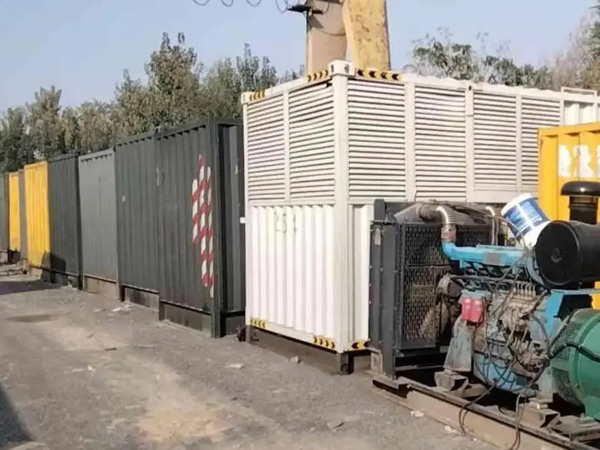 南乐200KW柴油发电机机组每小时油耗是多少？